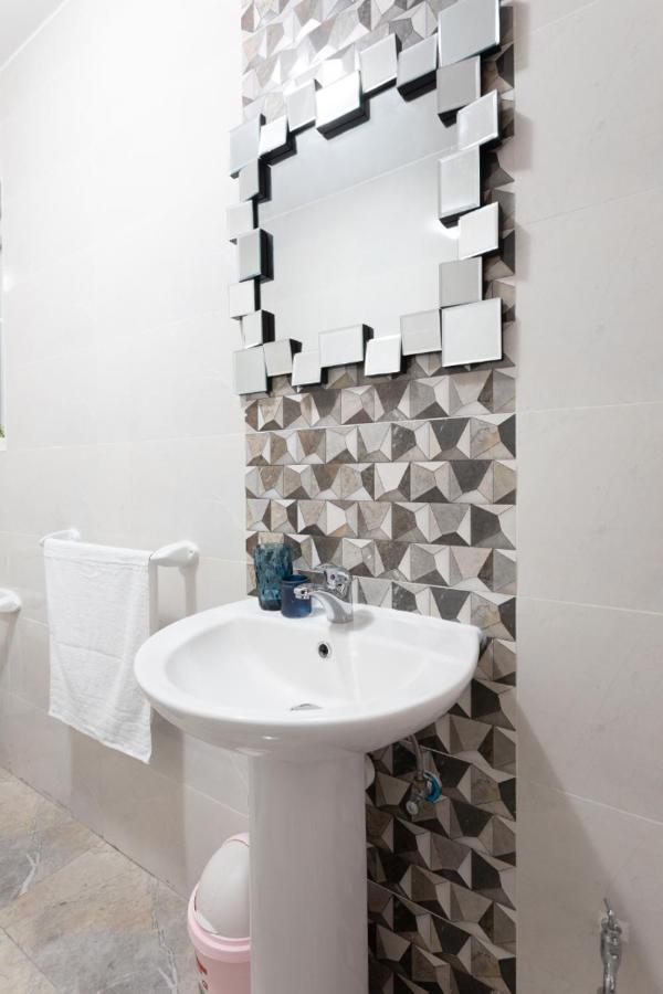 F3 Room 3, Private Room Two Single Beds Shared Bathroom Msida Exterior foto