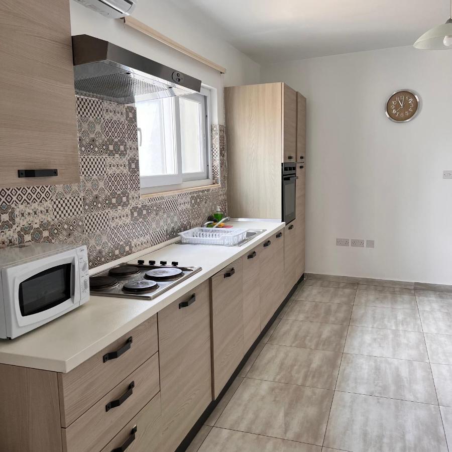 F3 Room 3, Private Room Two Single Beds Shared Bathroom Msida Exterior foto